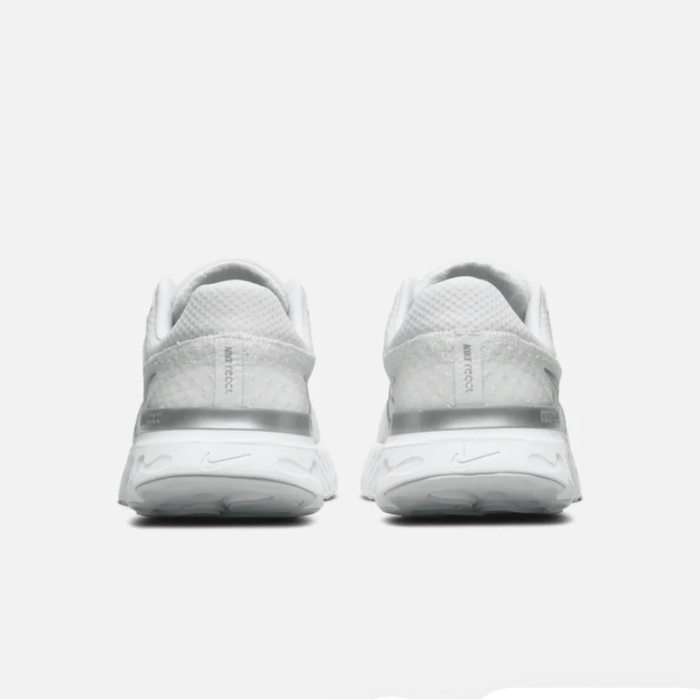 Nike React Flyknit 2 Sneakers - Picture 3 of 9